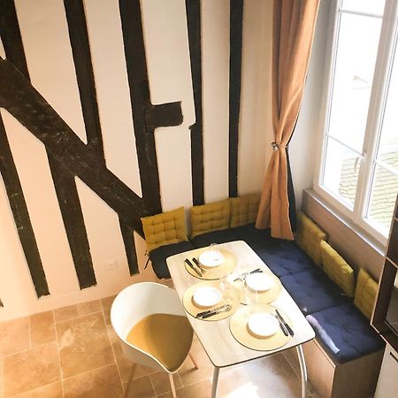 Quartier D'Emily In Paris Apartment Bagian luar foto
