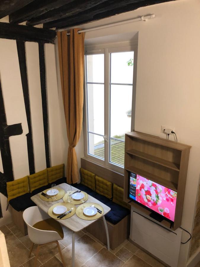 Quartier D'Emily In Paris Apartment Bagian luar foto