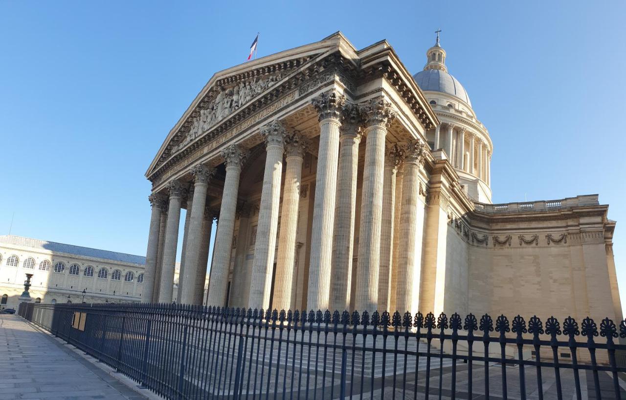 Quartier D'Emily In Paris Apartment Bagian luar foto