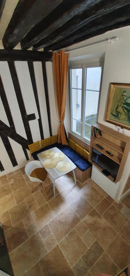 Quartier D'Emily In Paris Apartment Bagian luar foto