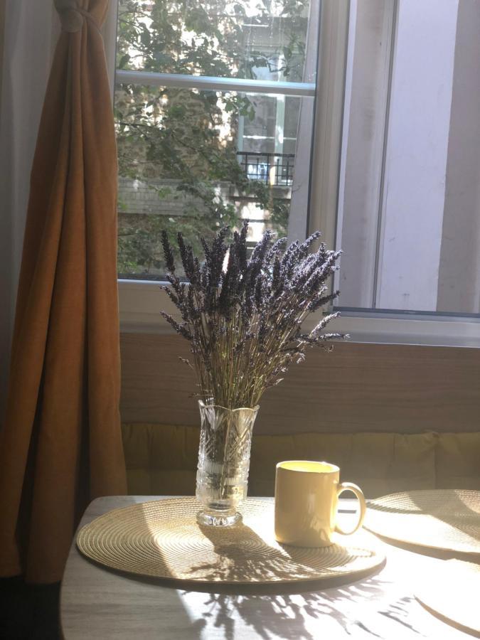 Quartier D'Emily In Paris Apartment Bagian luar foto